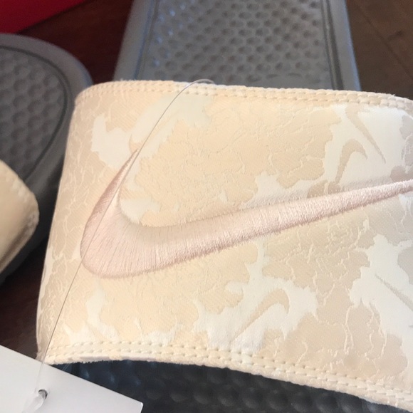 NIKE SANDALS - Picture 4 of 6